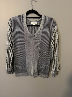 Navy and white V-Neck Knit Sweater